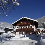 Haus Zauner Penzion Reit im Winkl