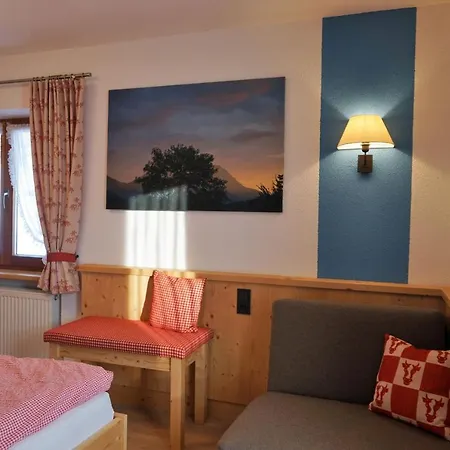 Haus Zauner Guest house