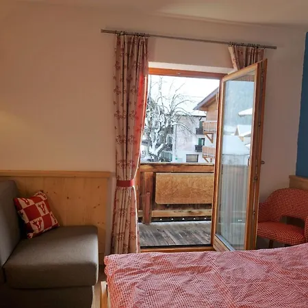Haus Zauner Guest house