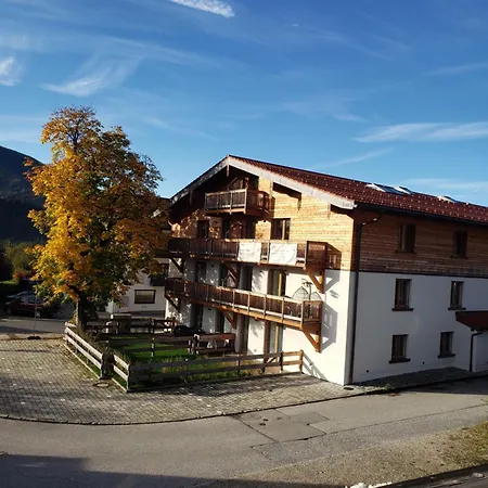 Konukevi Haus Zauner Reit im Winkl